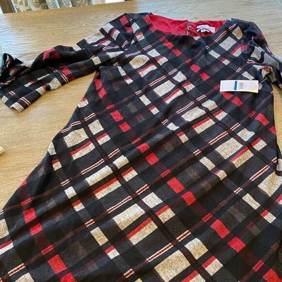 NWT. Petite XL. Stretch dress/ lined. Plaid pattern. - Picture 1 of 9